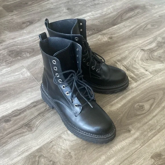 L’Intervalle Combat Boots - Picture 2 of 3